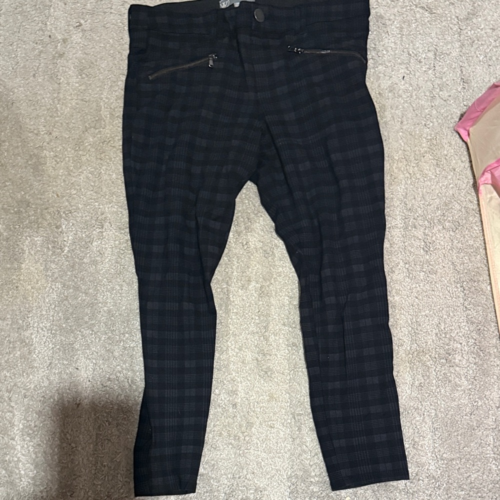 Wit and wisdom black checkered leggings 14P